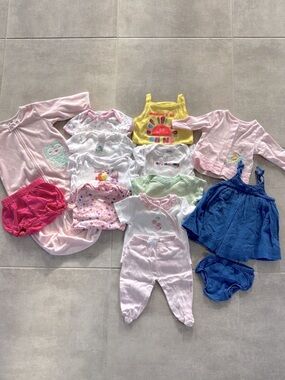 14 Piece Girl's Baby GAP, Old Navy, Carter's... Mix & Match Bundle - Size 0-3 M